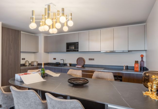 Appartement à Courchevel - Winter Courchevel -- L'Intresso, SKI IN OUT, 6pax Appartement à Courchevel - Winter Courchevel -- L'Intresso, SKI IN OUT, 6pax