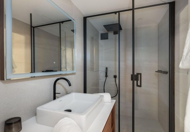 Appartement à Courchevel - Winter Courchevel -- Le Castano, SKI IN OUT, 8pax Appartement à Courchevel - Winter Courchevel -- Le Castano, SKI IN OUT, 8pax