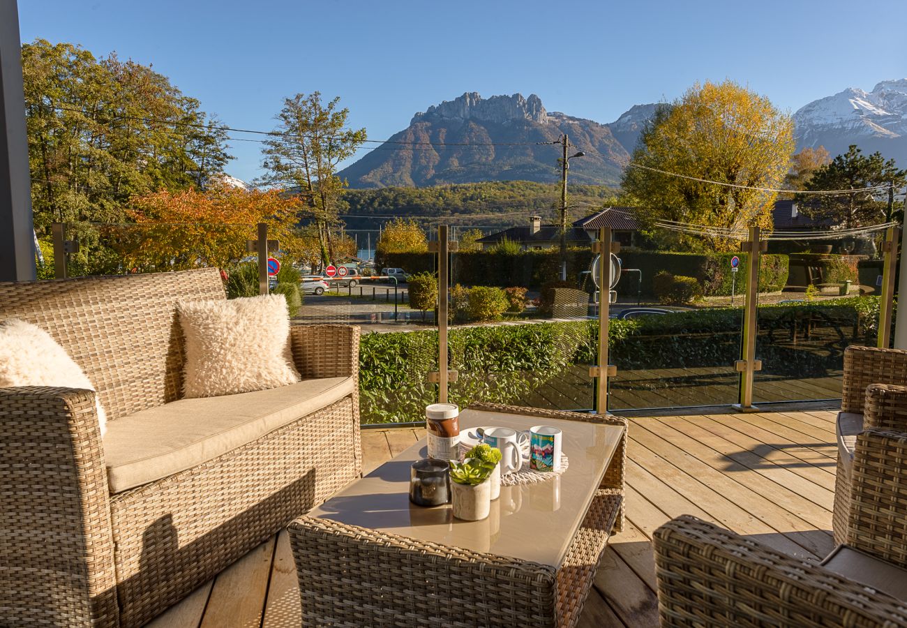 Airbnb, booking, prestige, agence de location, LLA Selections, maison de famille Premium, Annecy, location Lac Annecy