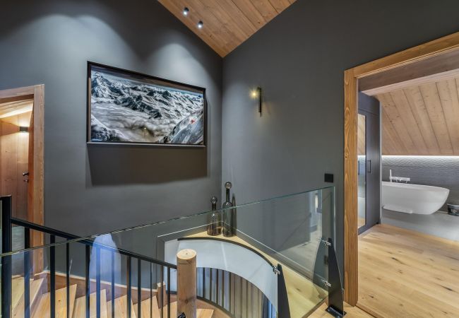 Chalet Méribelle, location en montagne, vacances au ski avec jacuzzi et vue panoramique, chalet de luxe, équipements modernes