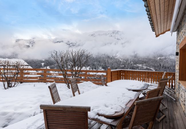 Chalet Méribelle, location en montagne, vacances au ski avec jacuzzi et vue panoramique, chalet de luxe, équipements modernes