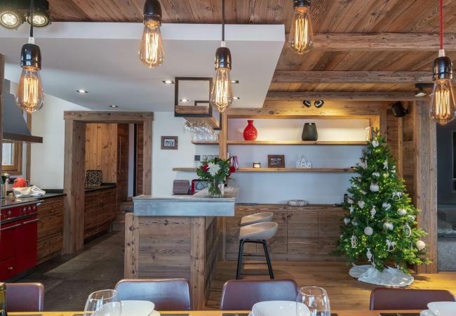 Grand chalet en location Méribel, airbnb montagne 15 personnes, vacances au ski proche des pistes, luxe alpes françaises