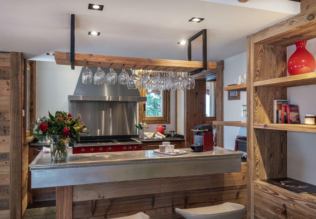 Grand chalet en location Méribel, airbnb montagne 15 personnes, vacances au ski proche des pistes, luxe alpes françaises