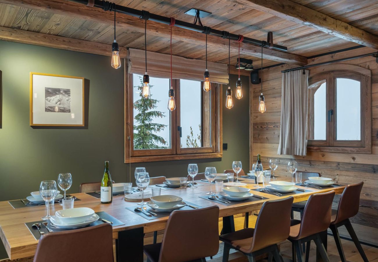 Grand chalet en location Méribel, airbnb montagne 15 personnes, vacances au ski proche des pistes, luxe alpes françaises