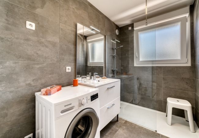 Appartement à Sévrier - Sevrier , Attique 79m2, terrasse, 4pers Appartement à Sévrier - Sevrier , Attique 79m2, terrasse, 4pers