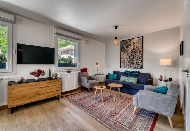 Appartement à Sévrier - Sevrier , Attique 79m2, terrasse, 4pers Appartement à Sévrier - Sevrier , Attique 79m2, terrasse, 4pers