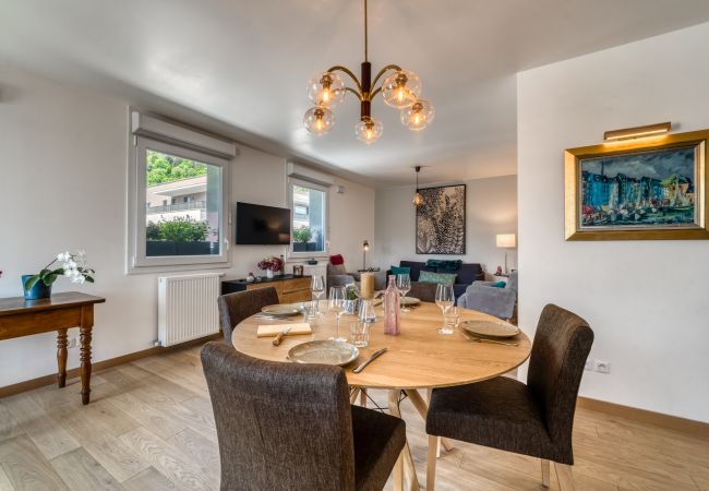 Appartement à Sévrier - Sevrier , Attique 79m2, terrasse, 4pers Appartement à Sévrier - Sevrier , Attique 79m2, terrasse, 4pers