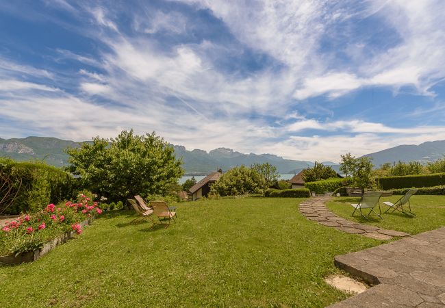 Villa à Sévrier - Elegantissime - Villa avec Vue Lac 180 -9pers Villa à Sévrier - Elegantissime - Villa avec Vue Lac 180 -9pers