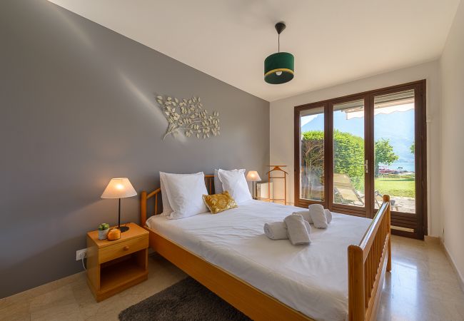 Appartement à Duingt - DUINGT - Cote Lac et Jardins, Pieds dans l'eau Appartement à Duingt - DUINGT - Cote Lac et Jardins, Pieds dans l'eau