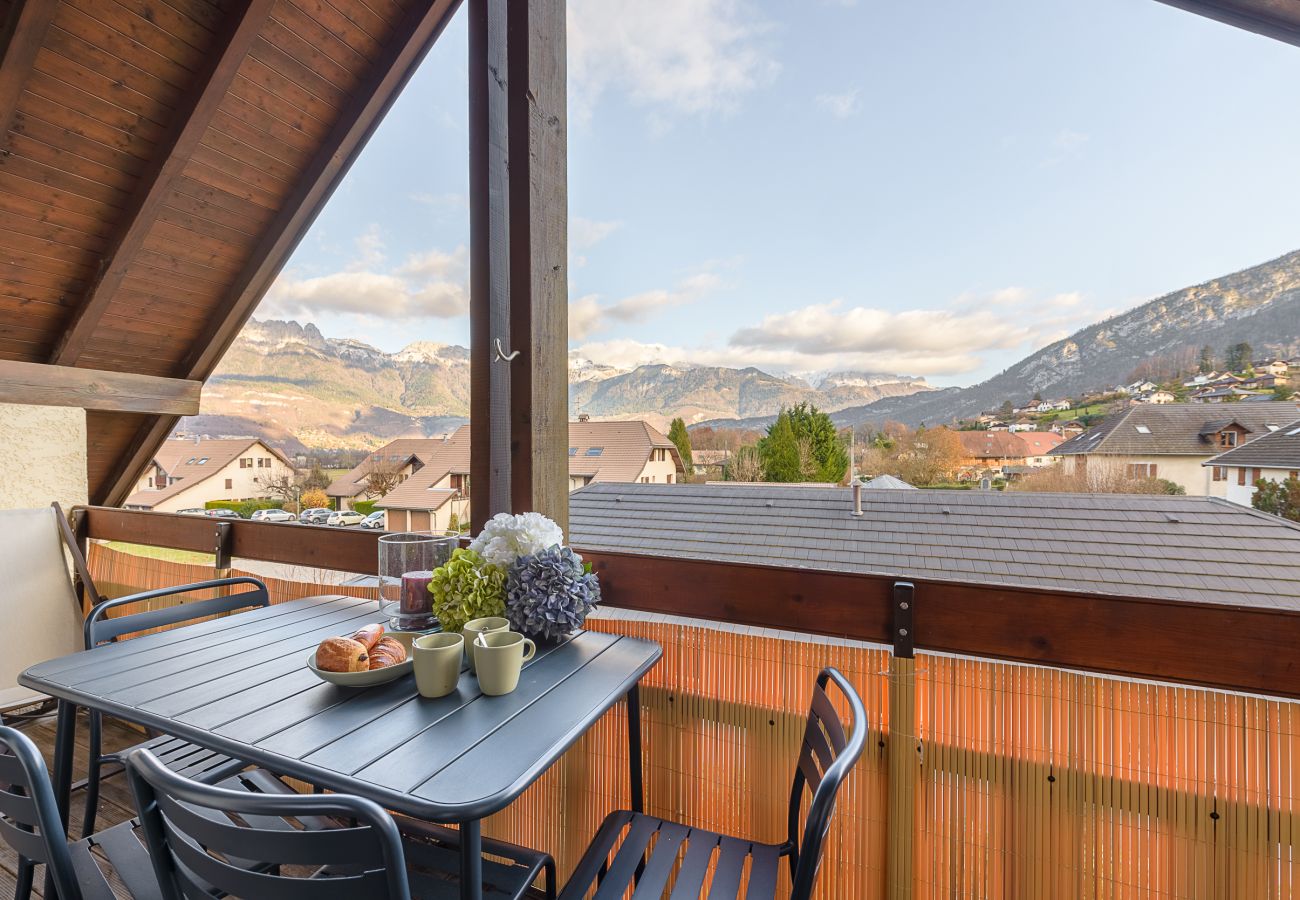 Appartement avec balcon et vue sur la Tournette