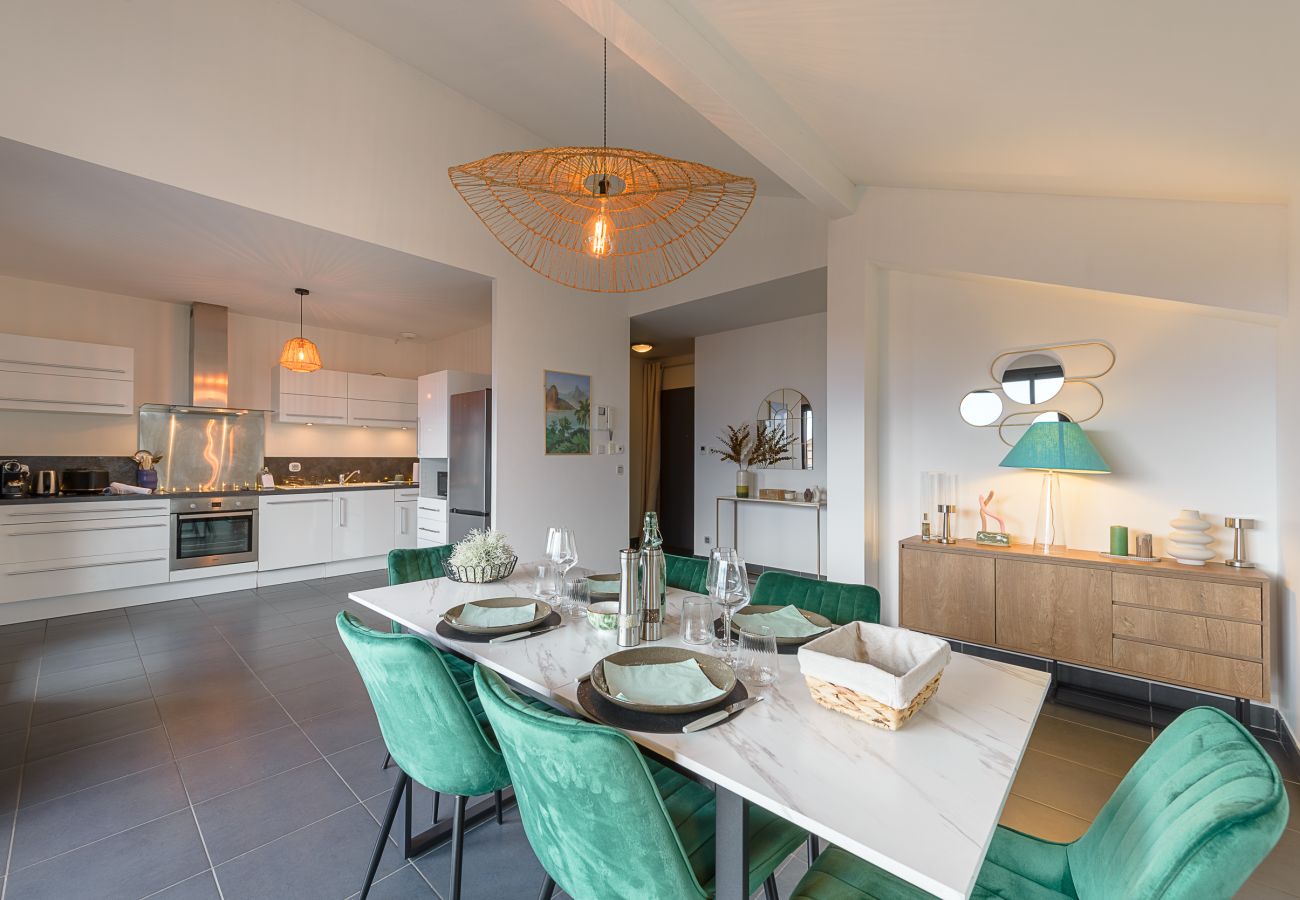 Location au bord du lac d'annessy avec vue lac, 2 chambres et Parking privé proche des commerces