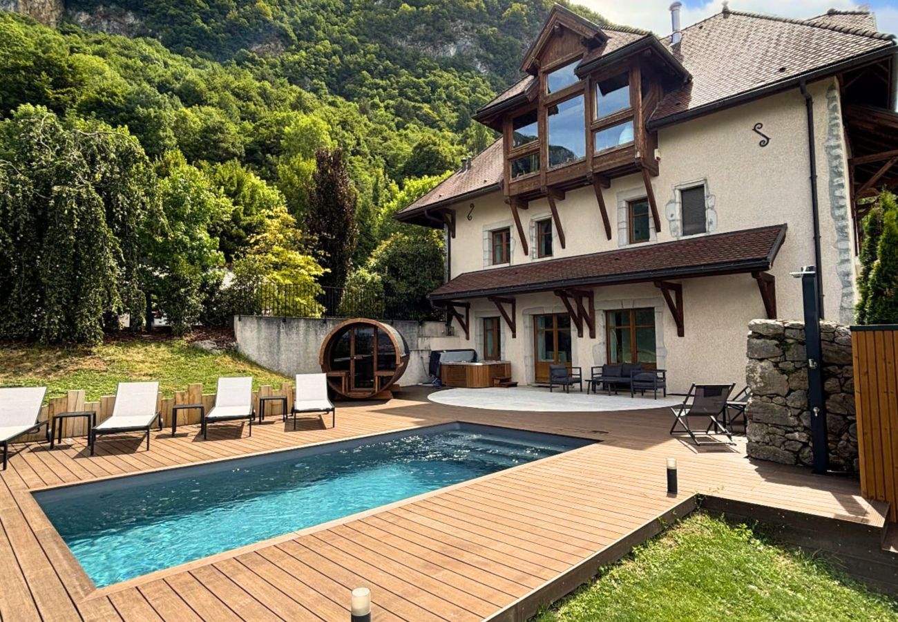 Villa à Veyrier-du-Lac - VEYRIER - La Corniche Elegance, piscine & spa
