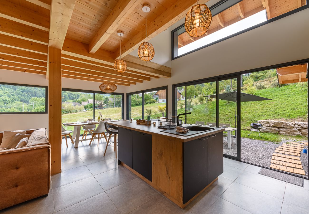 Location Villa avec jacuzzi au Lac d'Annecy