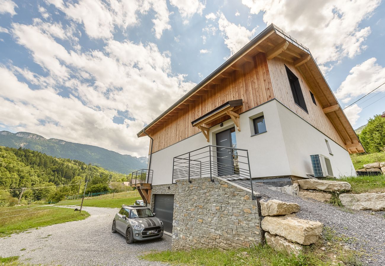 Villa à Saint-Jorioz - ST JORIOZ - Villa Altaia, au calme et vue montagne