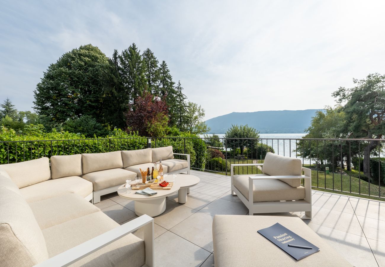 Villa à Veyrier-du-Lac - VEYRIER - Villa Jade, plage privée, 14p