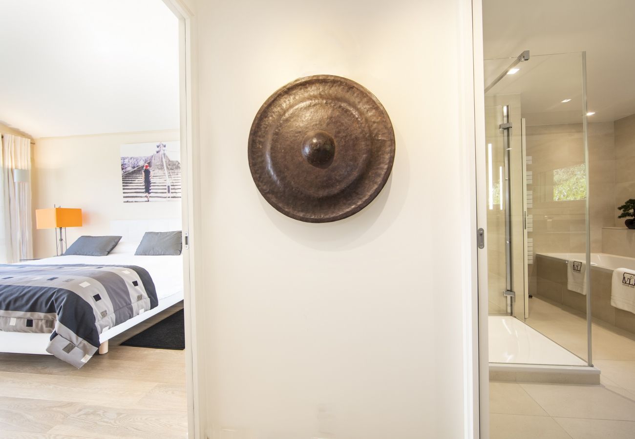 Villa à Veyrier-du-Lac - VEYRIER - Villa Azurea 5★, plage privée, 10p