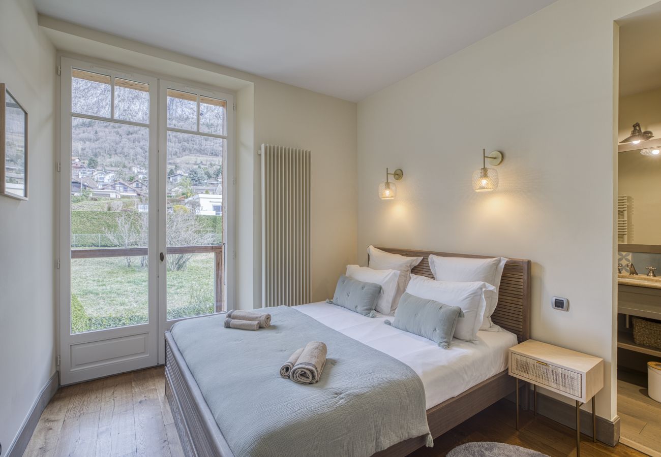 Villa à Veyrier-du-Lac - VEYRIER - Villa Collection, piscine, ponton privé,