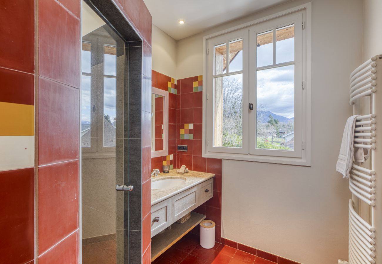 Villa à Veyrier-du-Lac - VEYRIER - Villa Collection, piscine, ponton privé,