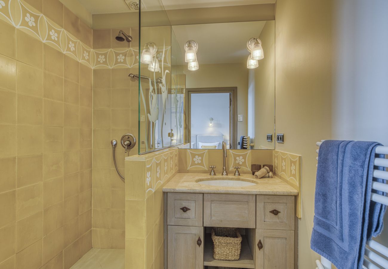 Villa à Veyrier-du-Lac - VEYRIER - Villa Collection, piscine, ponton privé,