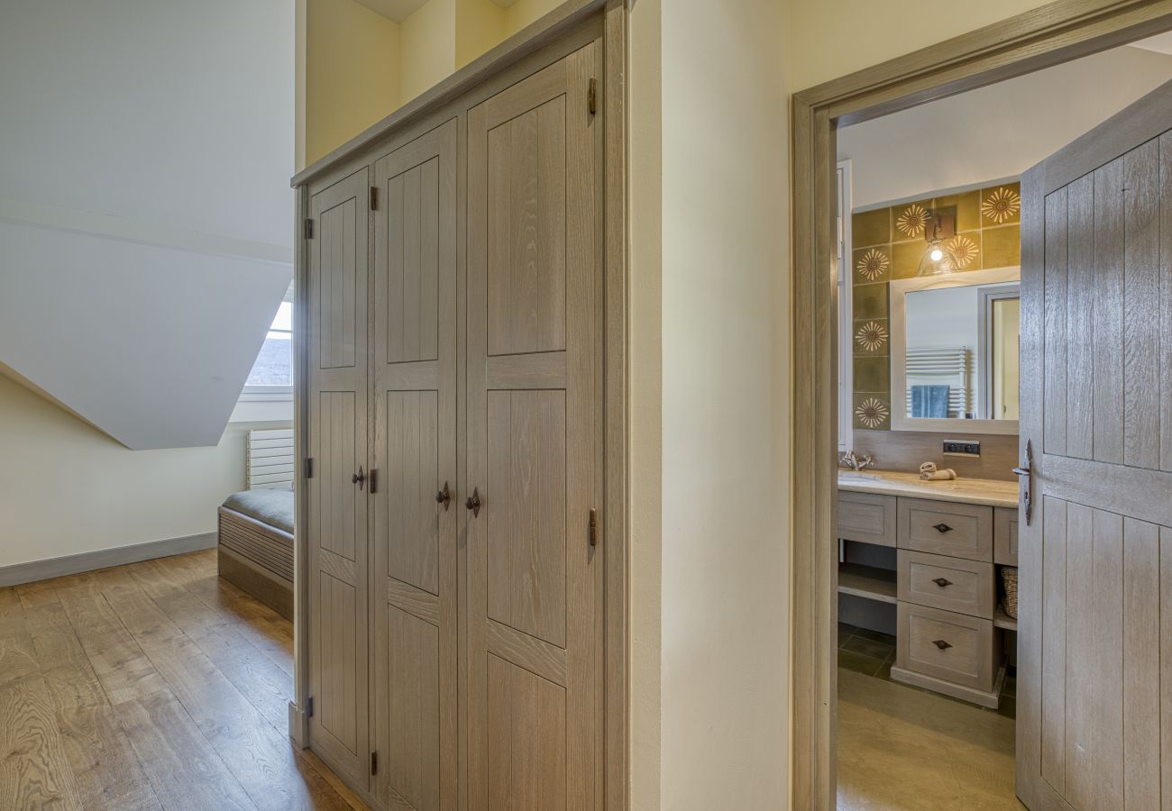 Villa à Veyrier-du-Lac - VEYRIER - Villa Collection, piscine, ponton privé,