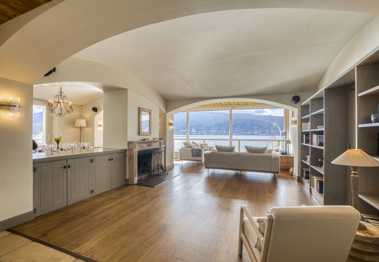 Villa à Veyrier-du-Lac - VEYRIER - Villa Collection, piscine, ponton privé,