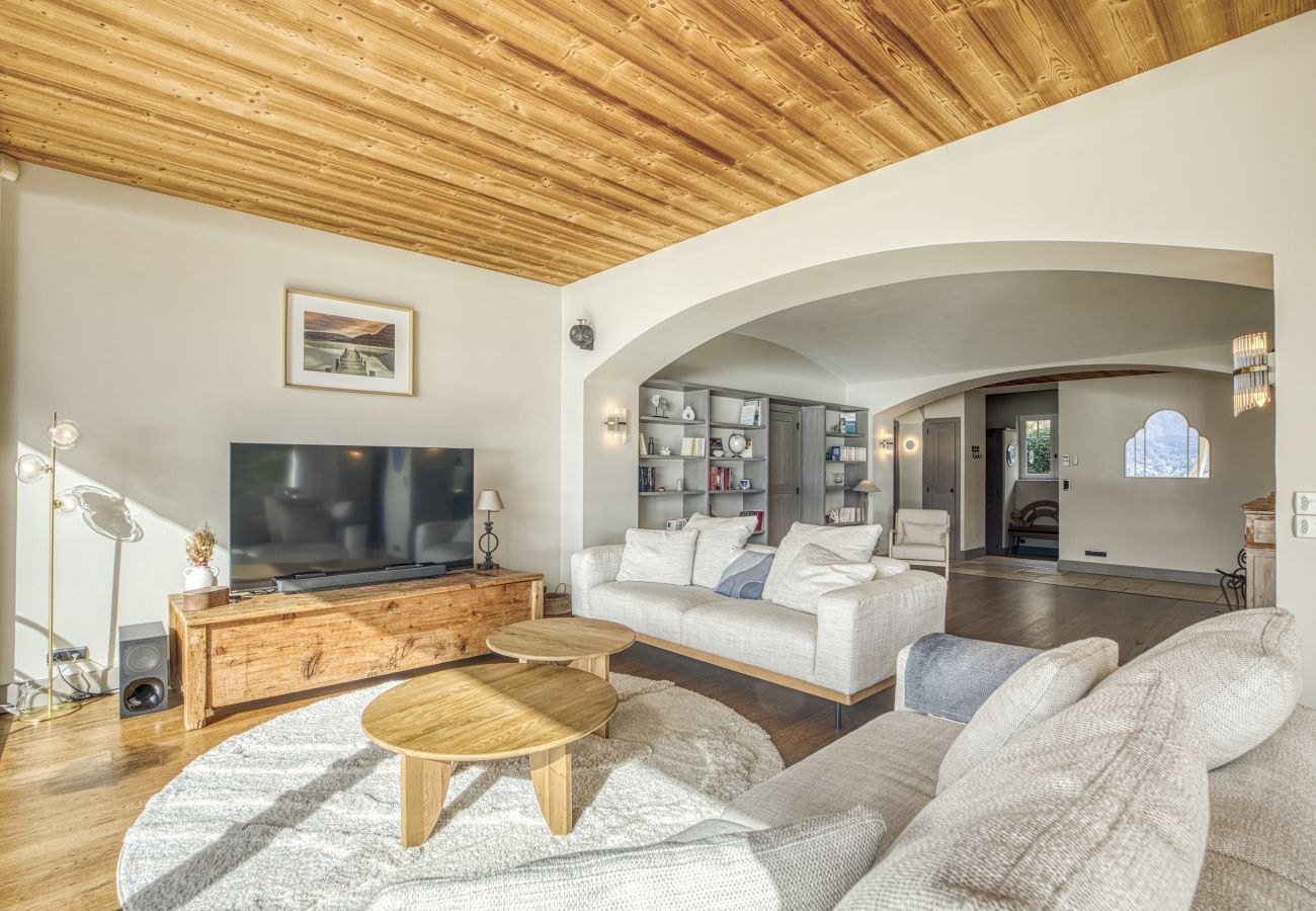 Villa à Veyrier-du-Lac - VEYRIER - Villa Collection, piscine, ponton privé,