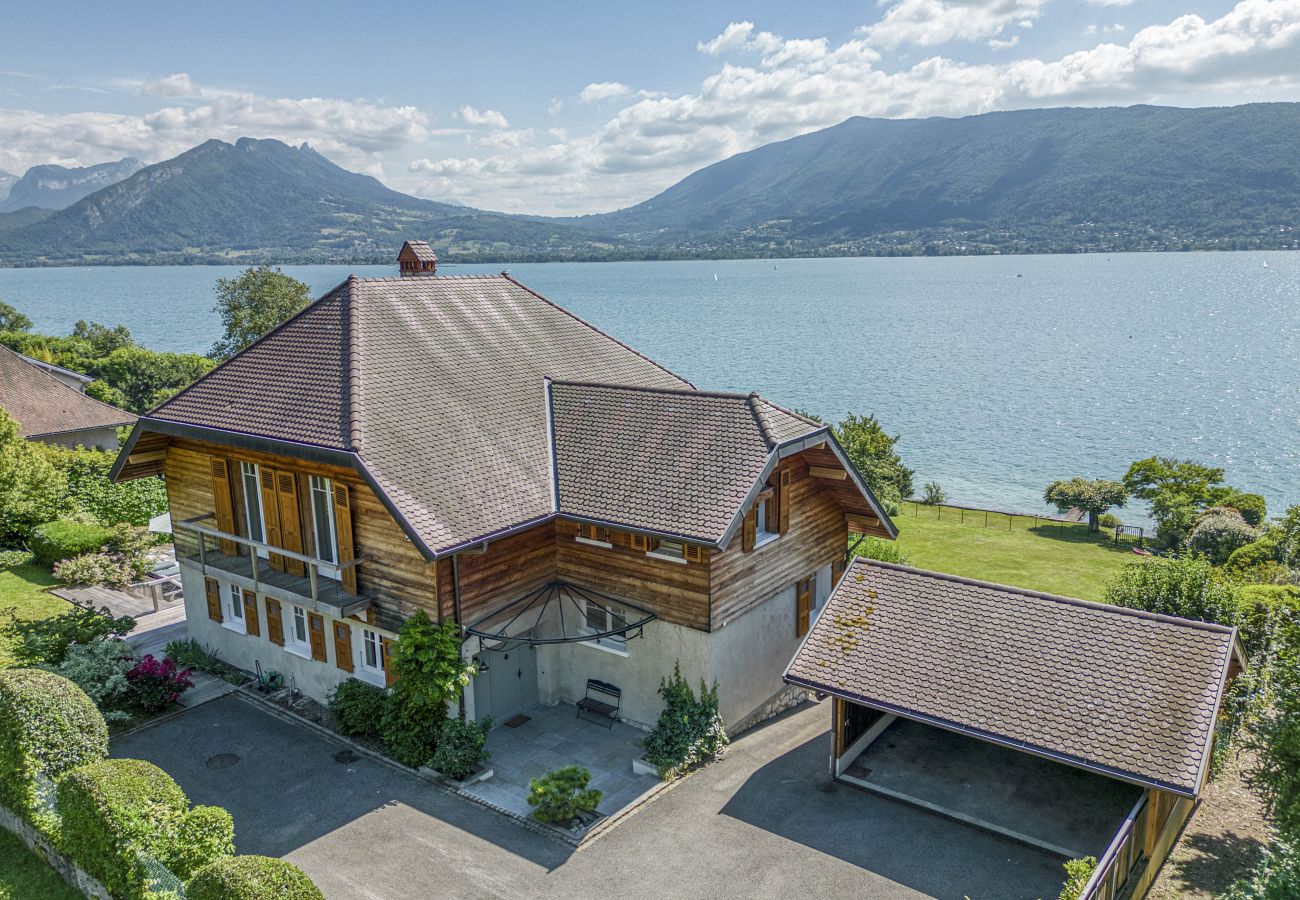 Villa à Veyrier-du-Lac - VEYRIER - Villa Collection, piscine, ponton privé,
