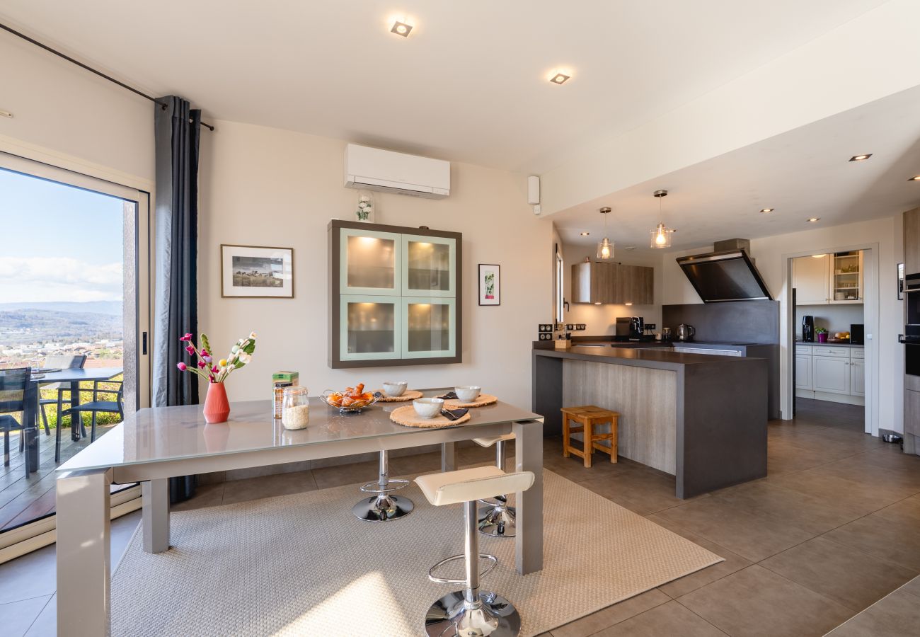 Villa à Annecy-le-Vieux - ANNECY LE VIEUX - Villa Lumina, piscine, 10p