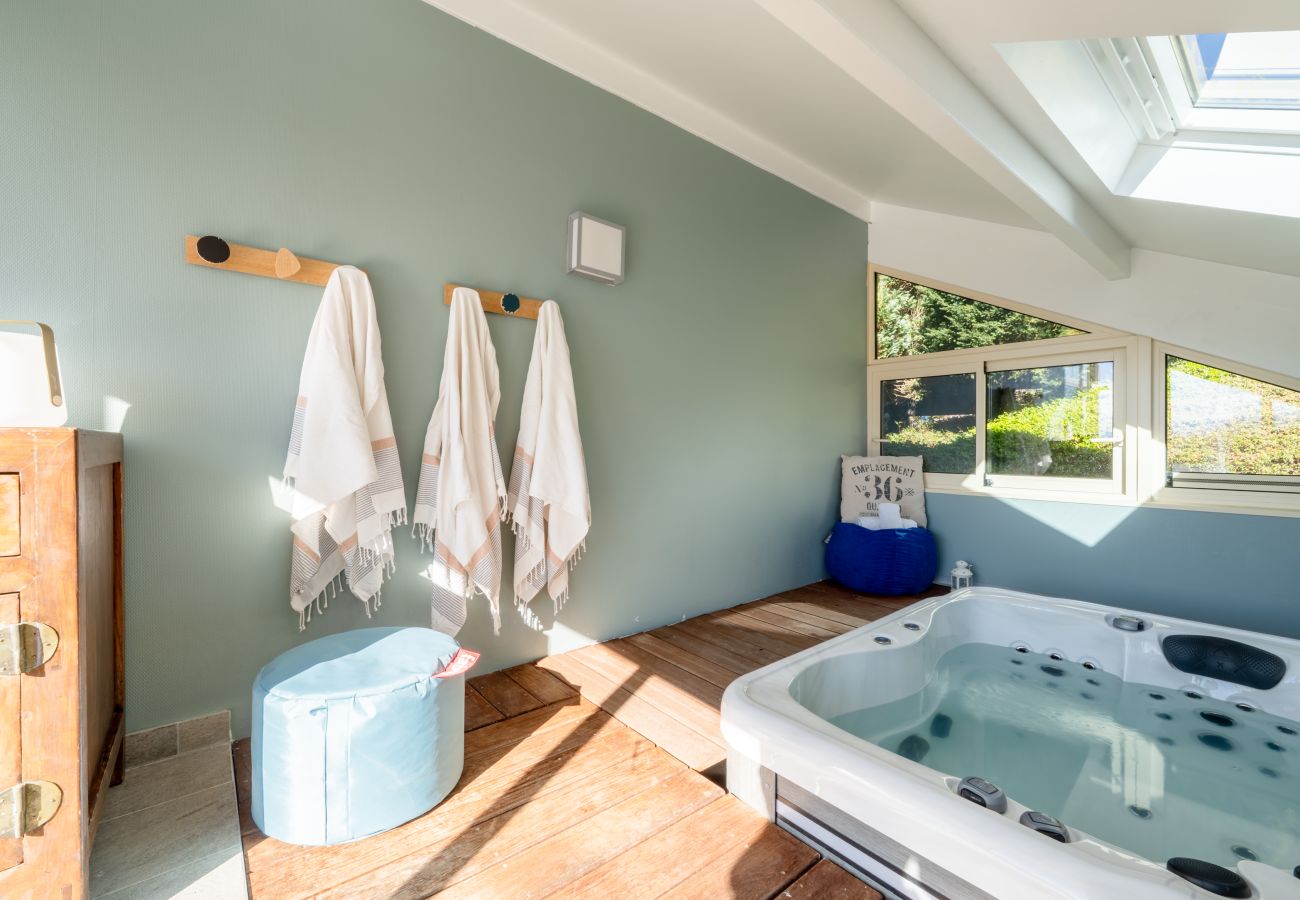 Villa à Annecy-le-Vieux - ANNECY LE VIEUX - Villa Lumina, piscine, 10p