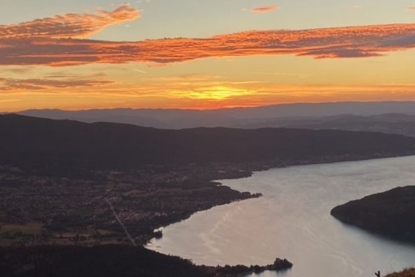 sunset-in-the-mountains